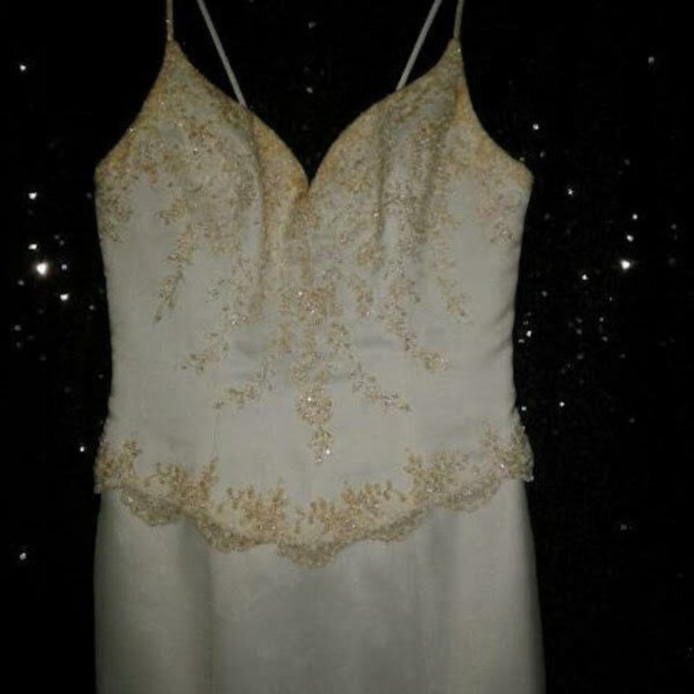Bonny Wedding Dress Size 12 New without tags OBO